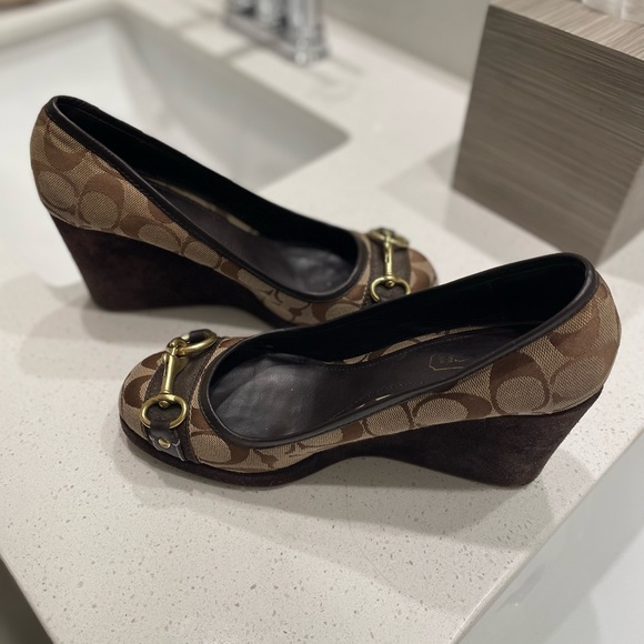 Signature Coach Brown size 9 - Picture 3 of 5